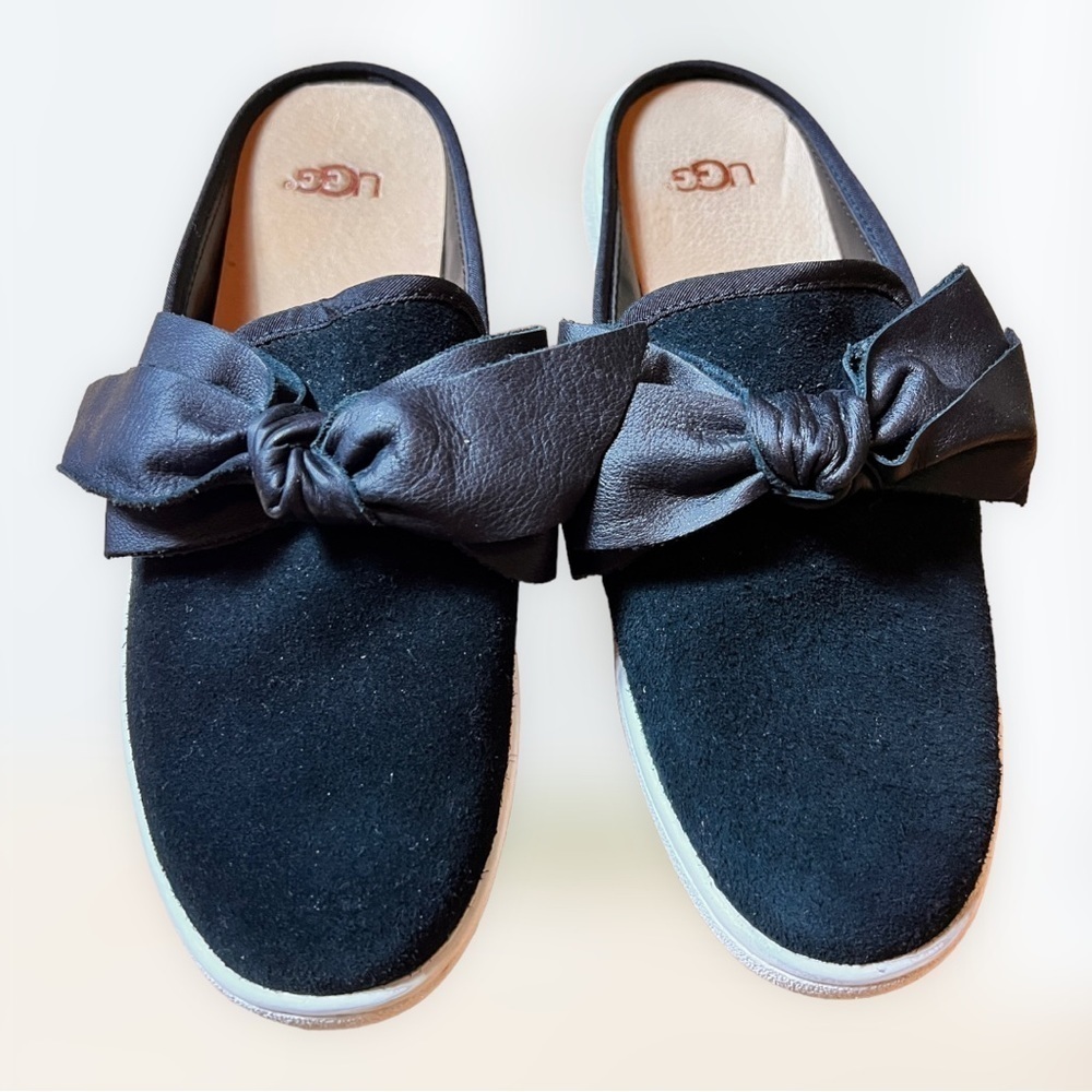 UGG suede slip on shoes 7 - Picture 2 of 8